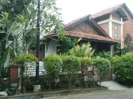 Dijual Cepat Murah Rmh Tingkat 1,5 Lt Posisi Hook Daerah Permata Puri