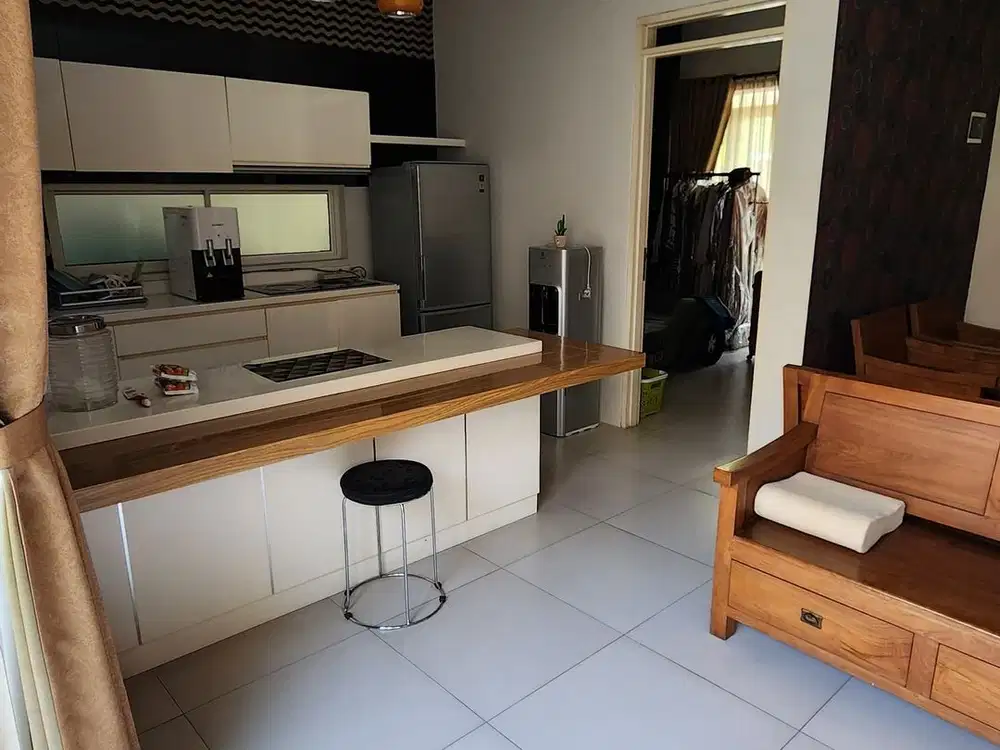 Dijual Rumah di Kota Baru Parahyangan Bandung, ada Kolam Ikan