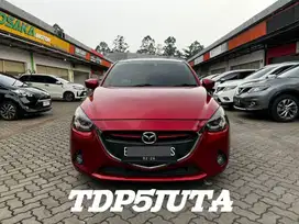 MAZDA 2 GT AT 2015 SKYACTIVE SOUL RED EDITION PREMIUM COLOUR