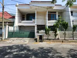 Dijual Rumah di Boulevard Sutorejo Timur Strategis
