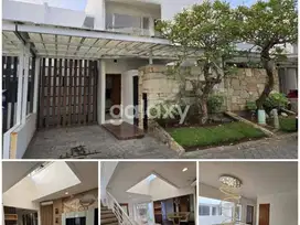 RUMAH CANTIK FOREST MANSION FURNISHED
