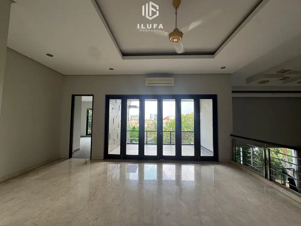 Disewakan rumah dalam compound bisa untuk kantor area kemang
