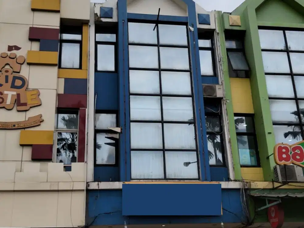Ruko Boulevard Gading Serpong Sangat Strategis Hadap Jalan Raya