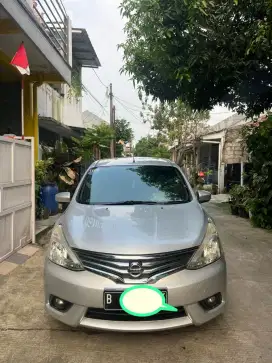 Mobil Grand livina 1.5