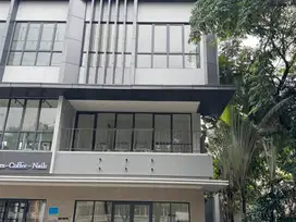 Disewakan Ruko Hook Baru Strategis Greenwich Business Park Bsd City