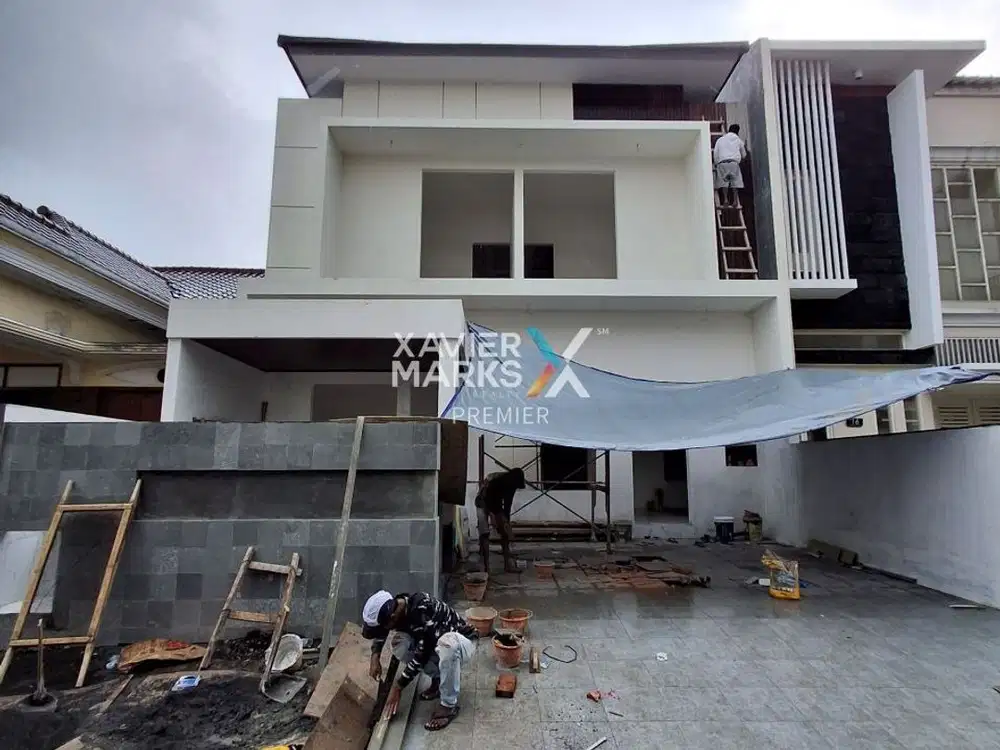 Dijual Rumah di Araya Golf Malang Free Kitchen Set Kawasan Elit