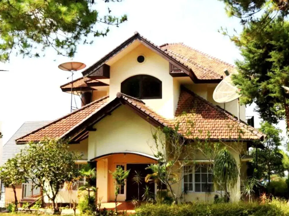 DIJUAL VILLA ISTIMEWA NAN LUAS DI PANDERMAN HILL BOULEVARD, KOTA BATU
