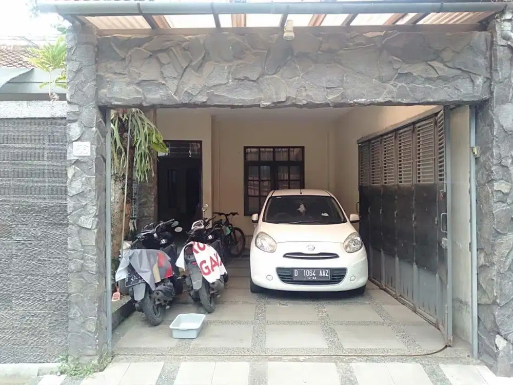 Dijual Rumah Strategis 1 Lantai Dekat Segala Akses di Bandung