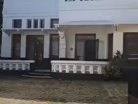 Dijual Rumah di Lokasi Premium Raya Darmo