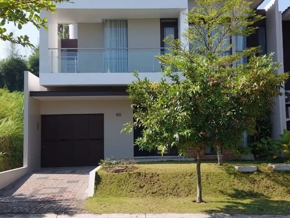 Disewakan Rumah Luas di Kota Baru Parahyangan Bandung Siap Huni