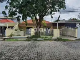 Rumah 1 Lantai di Dharmahusada Utara Strategis