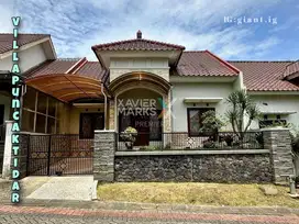 Rumah Bagus Full Furnished di Villa Puncak Tidar Malang