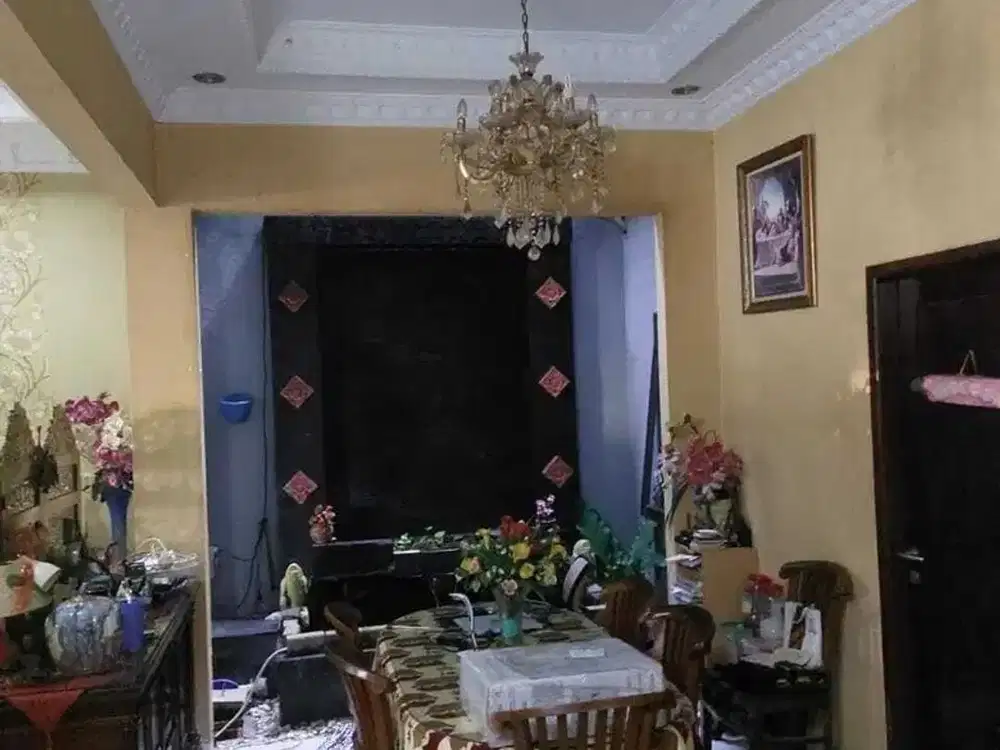 Rumah hook luas 240 di Cluster Aralia Harapan Indah Bekasi dgn 1gate