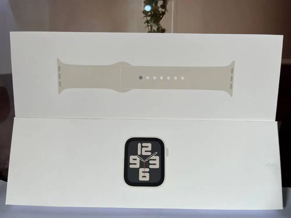 Apple Watch SE 2nd Gen GPS 40mm, Starlight, Aluminium Case