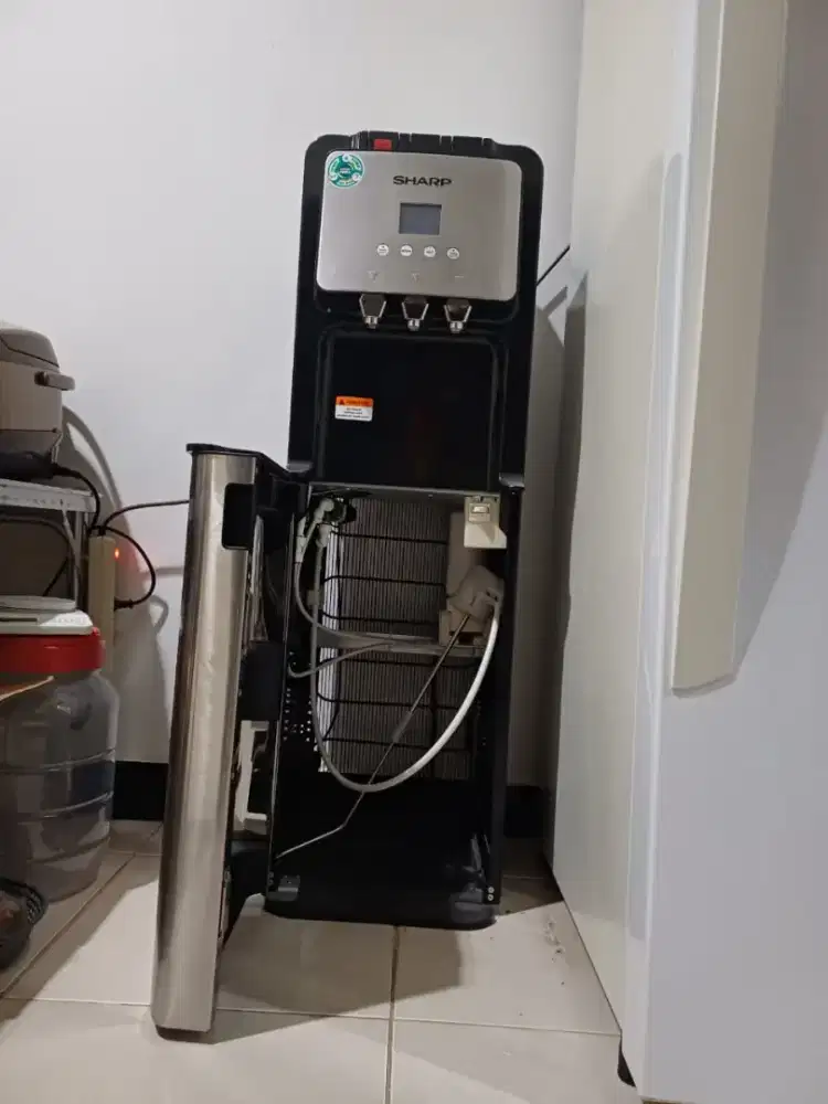 Dispenser sharp