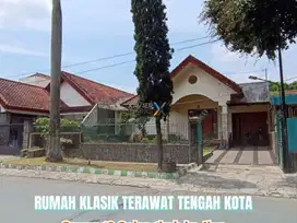 Rumah Klasik Terawat Tengah kota di Gunung2, Klojen Malang