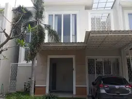 Dijual / Disewakan Rumah Pakuwon City
