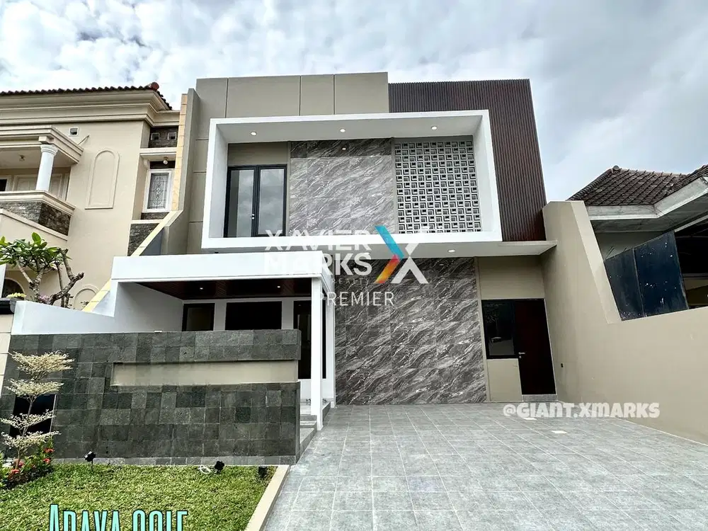 Rumah modern mewah di Araya Golf Malang