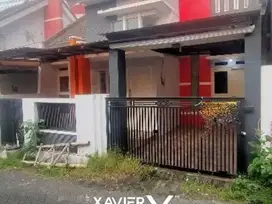 Rumah Cantik Minimalis di teluk Arjosari Malang