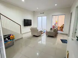 Dijual Rumah Bagus Siap Huni Cluster Vivaldi Symphonia Gading Serpong