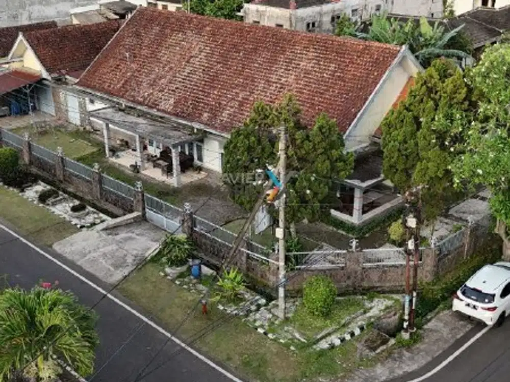 Dijual Rumah Strategis di Tengah Kota di Jl. Sungai - sungai, Malang