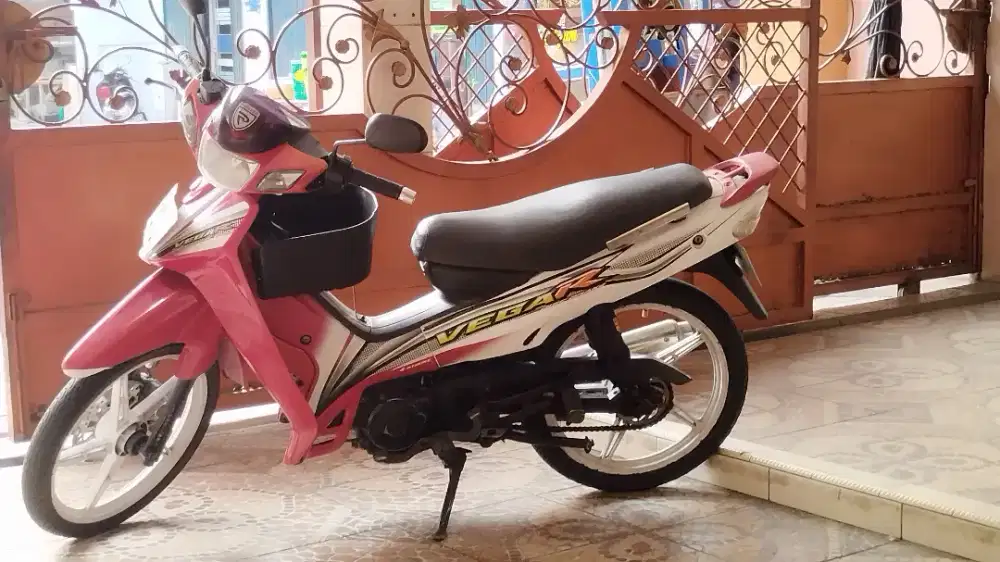 Vega r  old 2004