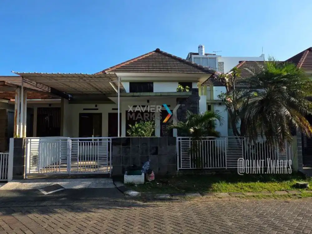 Rumah terawat dekat Brawijaya di Permata Jingga Suhat Lowokwaru
