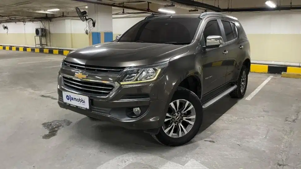 DP Rendah  14JT Chevrolet Trailblazer 2.5 LTZ Solar-AT 2018 Coklat