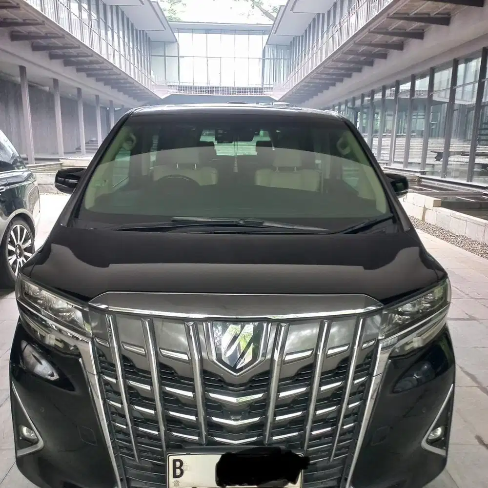 Alphard G 2018 warna hitam