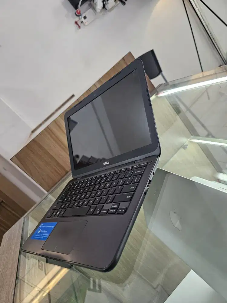 Laptop Dell vga ati radeon design sekolah kerja dll minimalis mewah