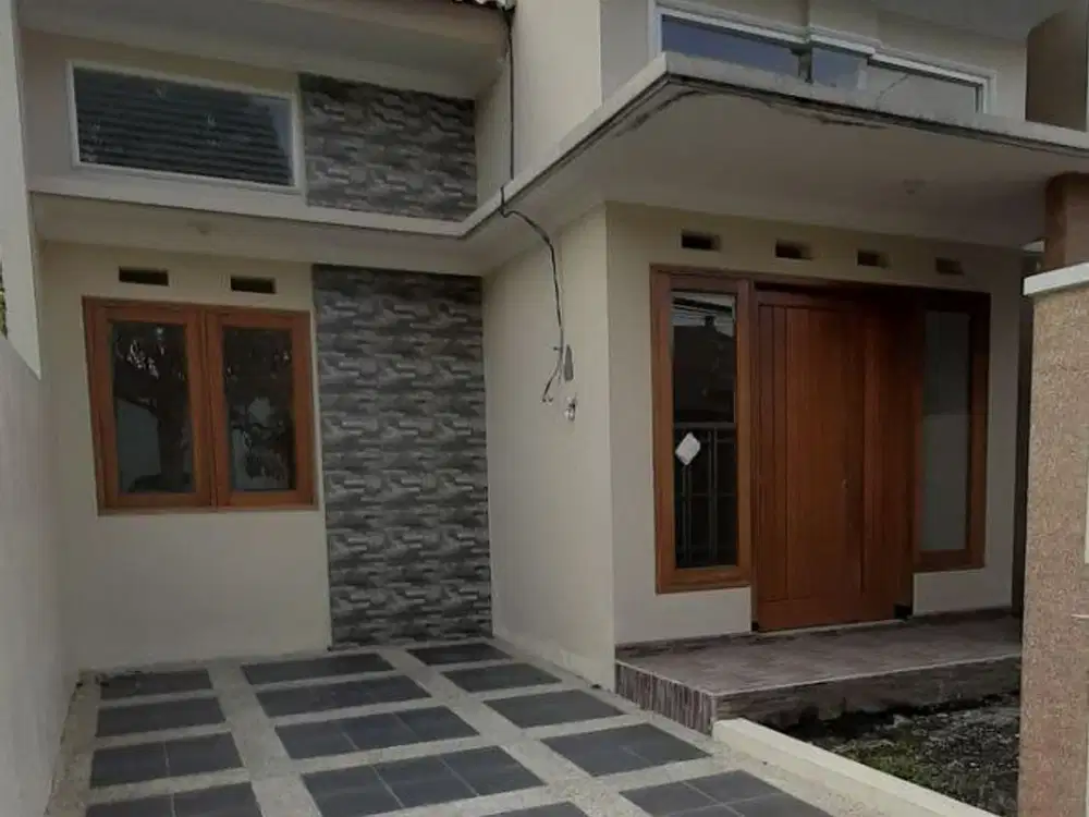 Dijual Rumah Minimalis Bangunan Baru di Sulfat Malang