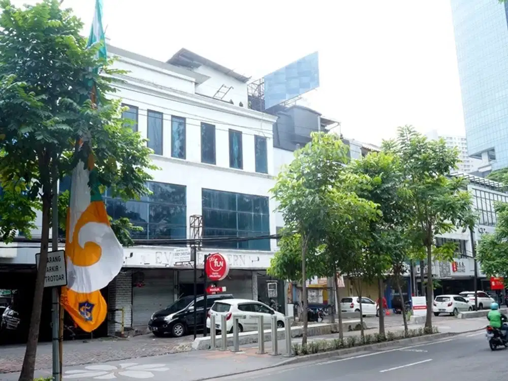 Ruko Nol Jalan Raya di Permata HR Muhammad