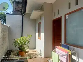 Rumah di Padasuka dekat Alun-alun Cimahi, Strategis Posisi Hook