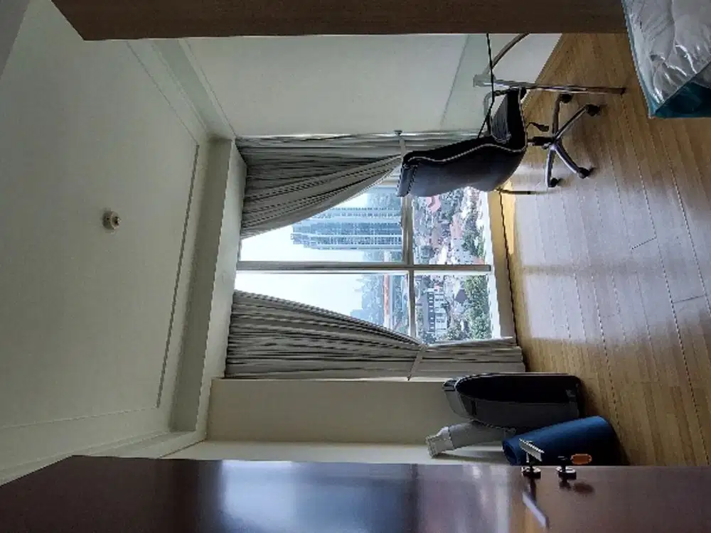 apartment dengan private lift