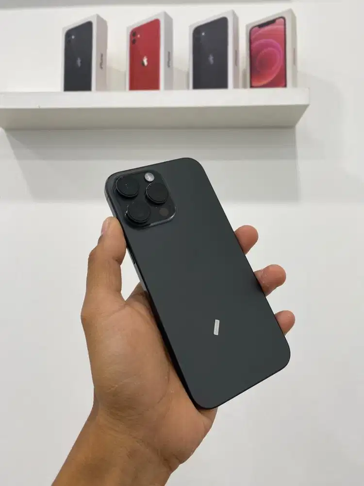 Iphone 16 pro max 256gb black garansi ibox pemakaian belum sebulan