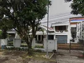 Rumah di Jalan Terusan Dieng Malang Depan Unmer Akses Mudah Kemanapun