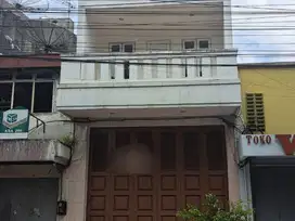 Disewakan Ruko 3 Lantai Lokasi Strategis di Jalan Pemuda Kota Magelang
