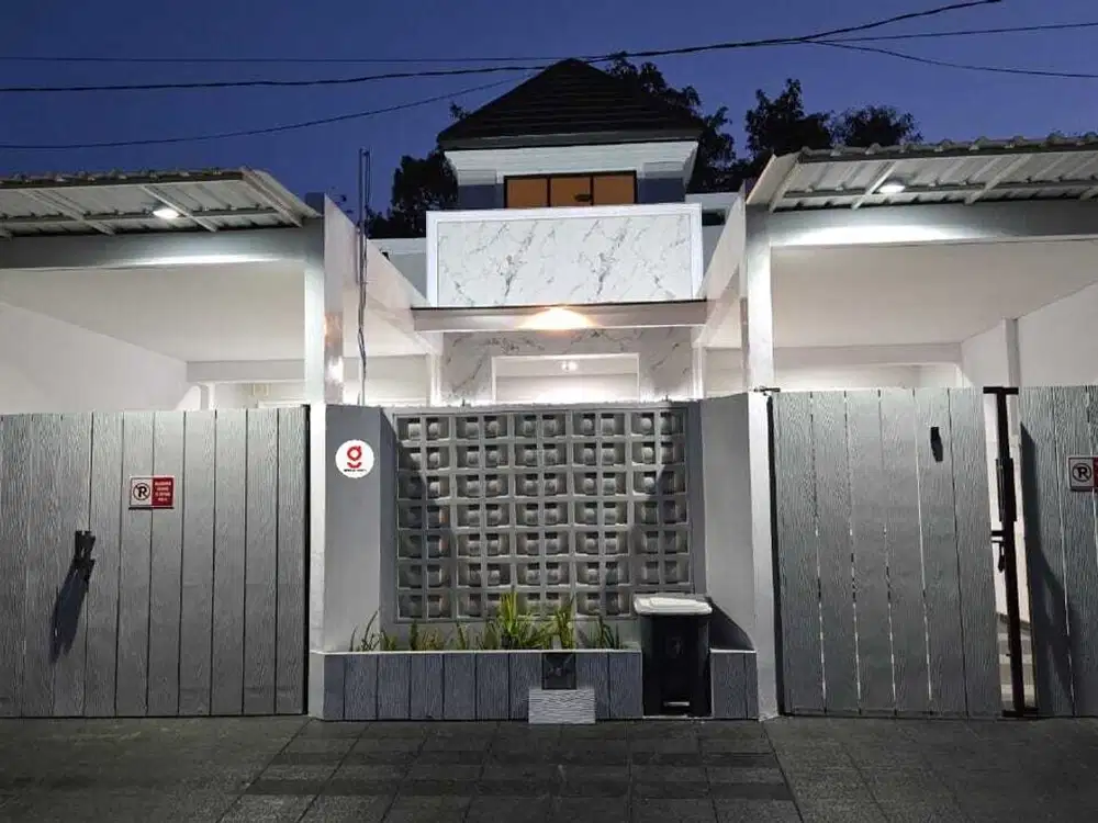 Rumah Siap Huni Dekat Tol di Darmo Sentosa Raya, Surabaya Barat