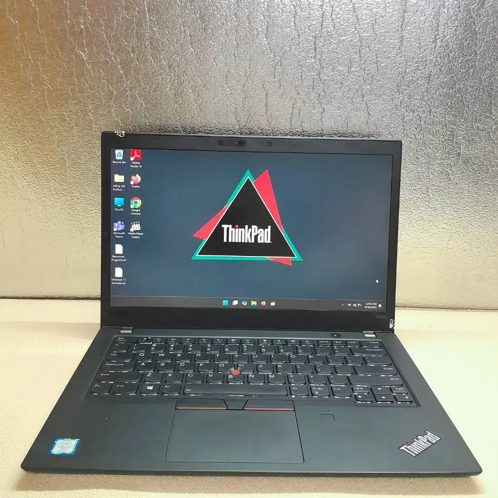 second Lenovo thinkpad T480S Core i7-865U Ram 8gb ssd 256gb