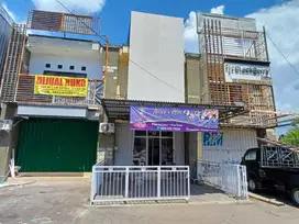 Ruko Strategis di Jalan Raya – 2 LT Cocok untuk segala usaha