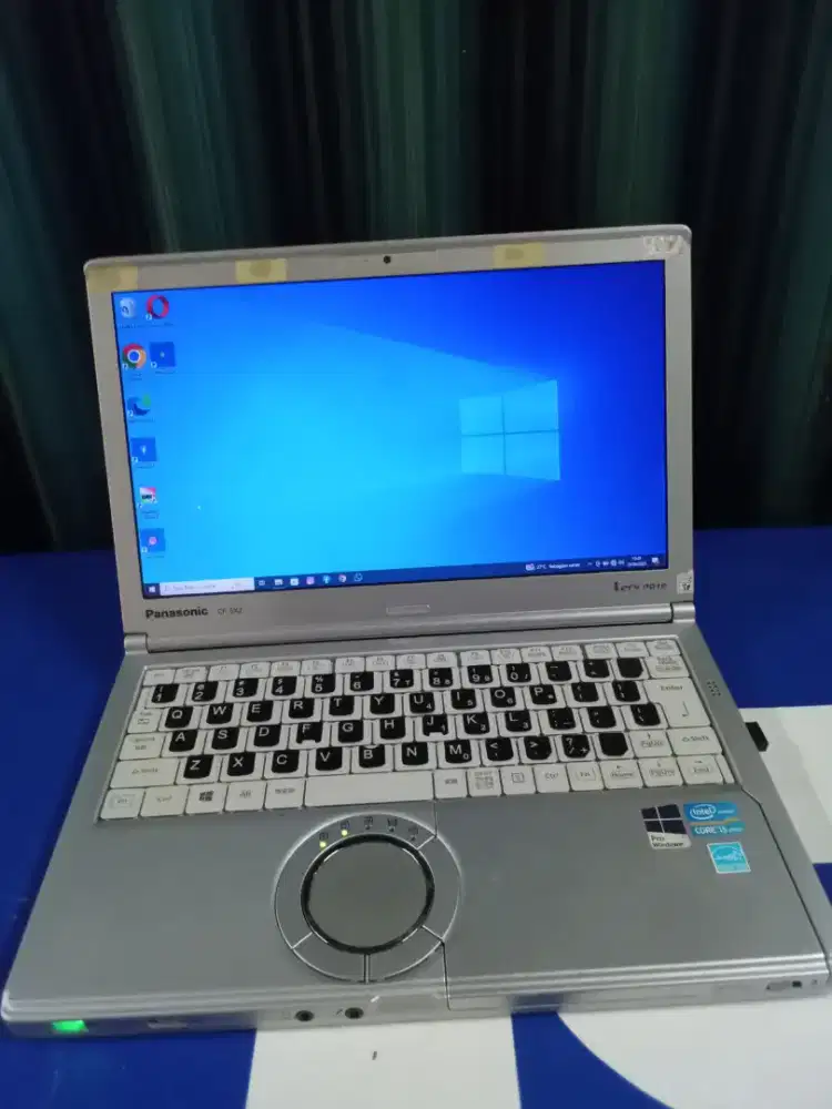 Laptop panasonic 12 inc