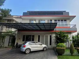 Dijual Rumah Posisi Hoek Taman! Di The Foresta BSD City