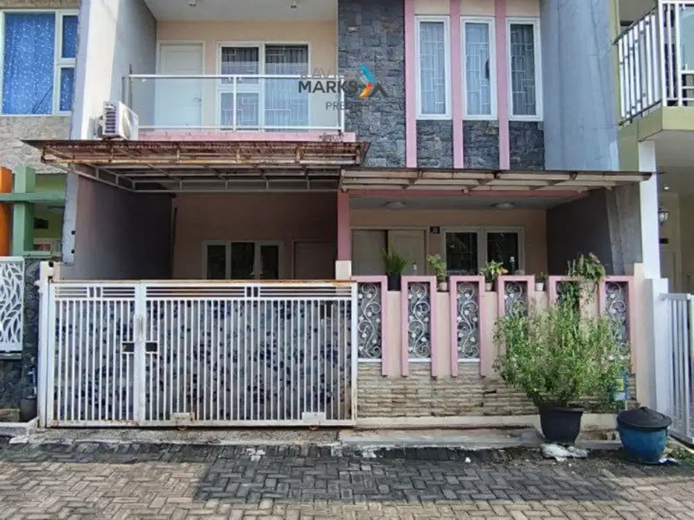 Dijual Rumah Cantik Minimalis 2,5 Lantai Tengah Kota di Sulfat, Malang