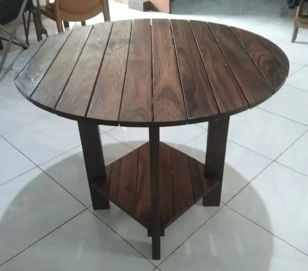 Meja Teras Kayu Solid