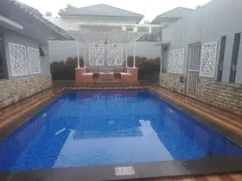 Rumah di Kota Baru Parahyangan, Mewah Strategis Ada Kolam Renang