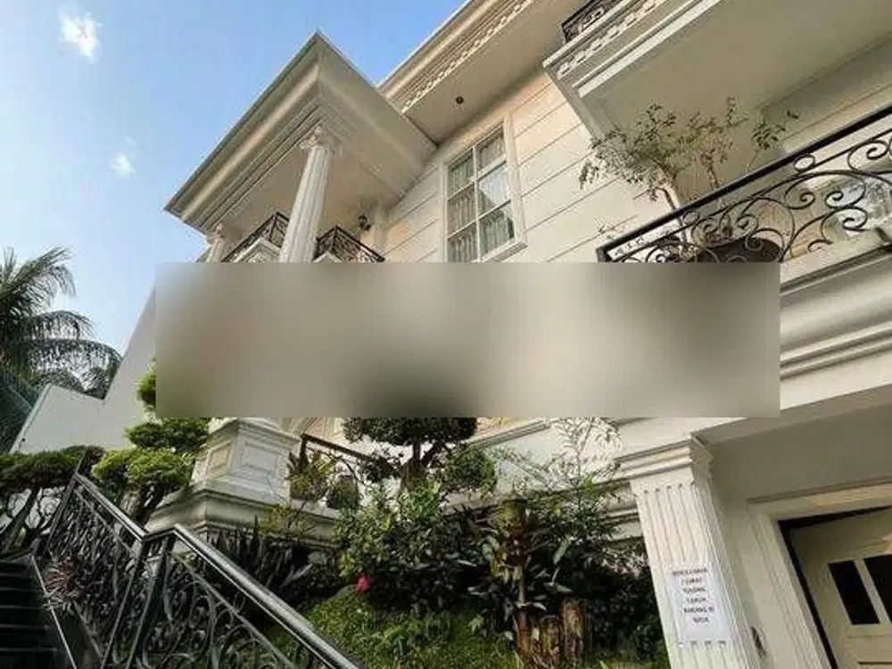 Rumah Mewah Dengan Model American Classic di Tirta Golf BSD