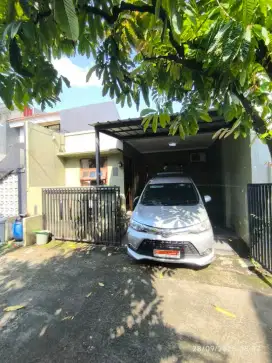 DISEWAKAN/DIKONTRAKKAN Tanpa Perantara Rumah Villa Mutiara Cinere