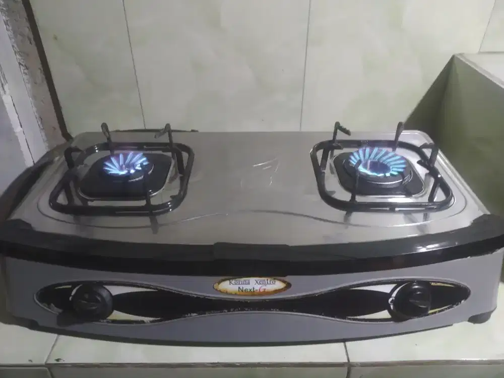 Kompor gas elektrik pemantik