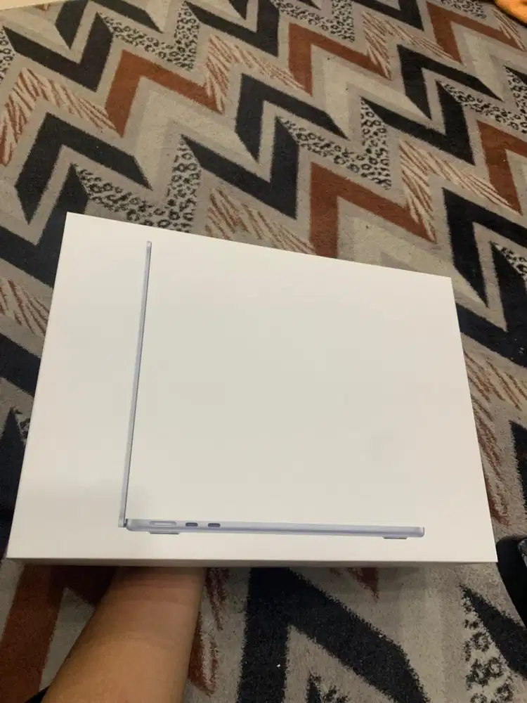 Mackbook Air M4 16/256Gb Ibox new Fresh Garansi 1 Tahun