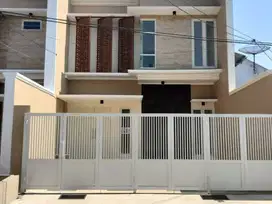 Turun Harga Rumah Di Manyar Kertoadi Surabaya Timur